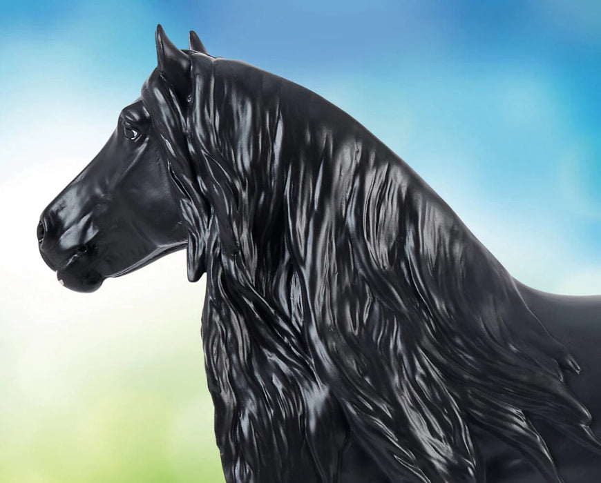 Breyer Traditional GG Kiss Me Kate - Champion Gypsy Vanner #10717