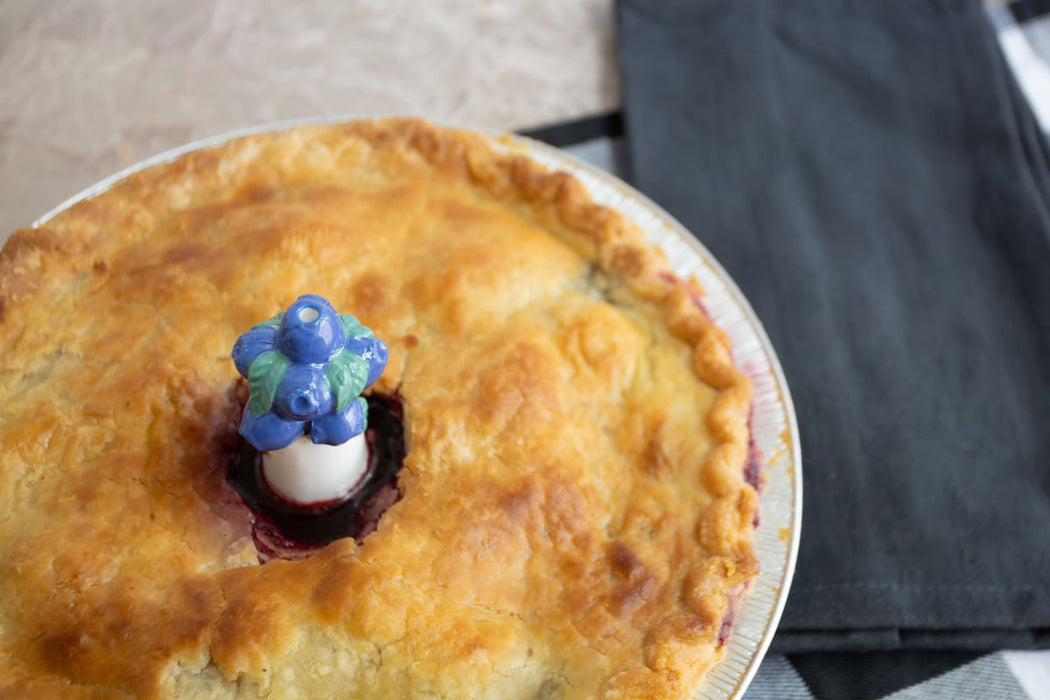 Fox Run Ceramic Blueberry Pie Vent – Decorative Pie Bird for Homemade Pies
