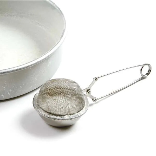 Norpro 3568 Duster - Flour Shaker for Baking, Dusting Powdered Sugar & Cocoa