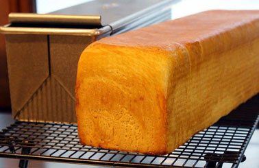 USA Pan Large Pullman Loaf Pan with Lid - Premium Nonstick Bread Baking Pan